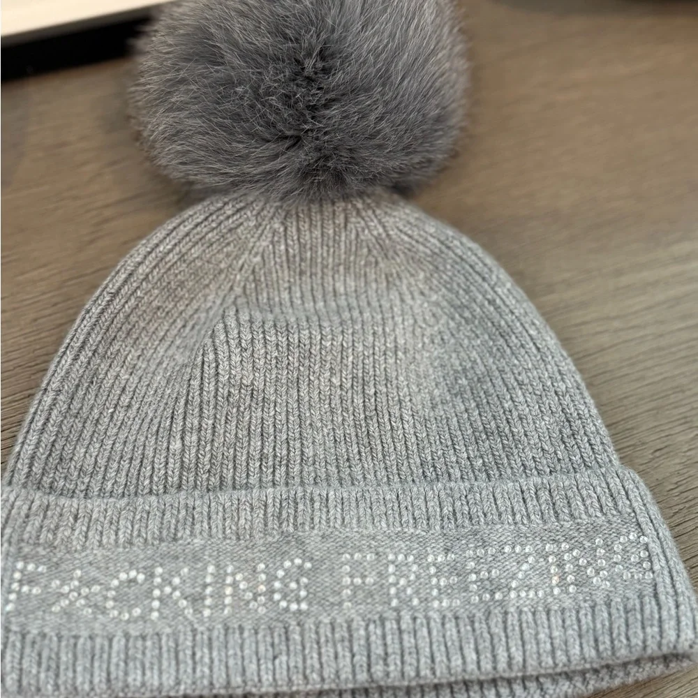 Gray Knit Pom Pom Beanie